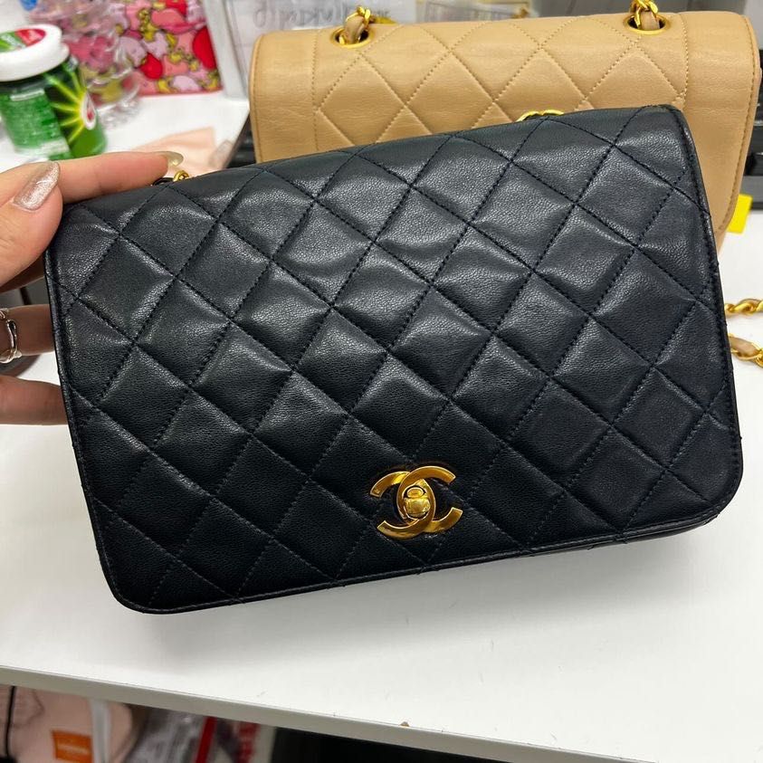 RARE* Chanel Vintage Navy Full Flap Shoulder Bag (Series 0), Luxury, Bags &  Wallets on Carousell