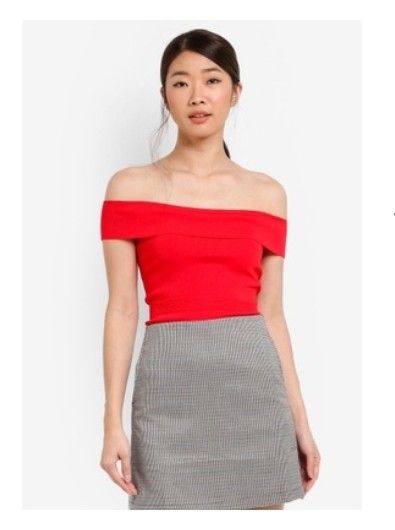 Red Knitted Off Shoulder Overlay Peplum Top (Category: Blouses) located in Quezon City. Submitted by mogcrow (Listing ID 1186502586, Image 3). Description: Red Knitted Off Shoulders Overlay Peplum Top Brand: MDS Bought from Zalora Never worn, just washed Fits XS to S RFS: Declutter.