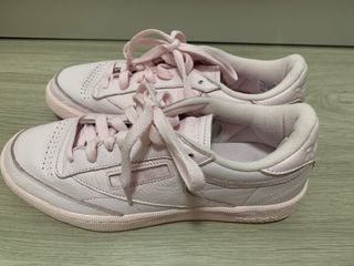 （分類：）位於 。 由 vavichala 提交（商品編號 121991457，圖片 1）。簡介： 。