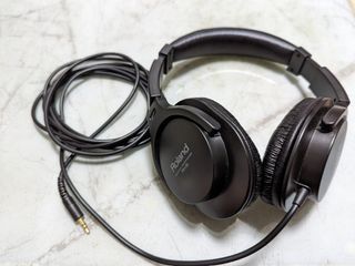 Roland RH5 Stereo Headphones