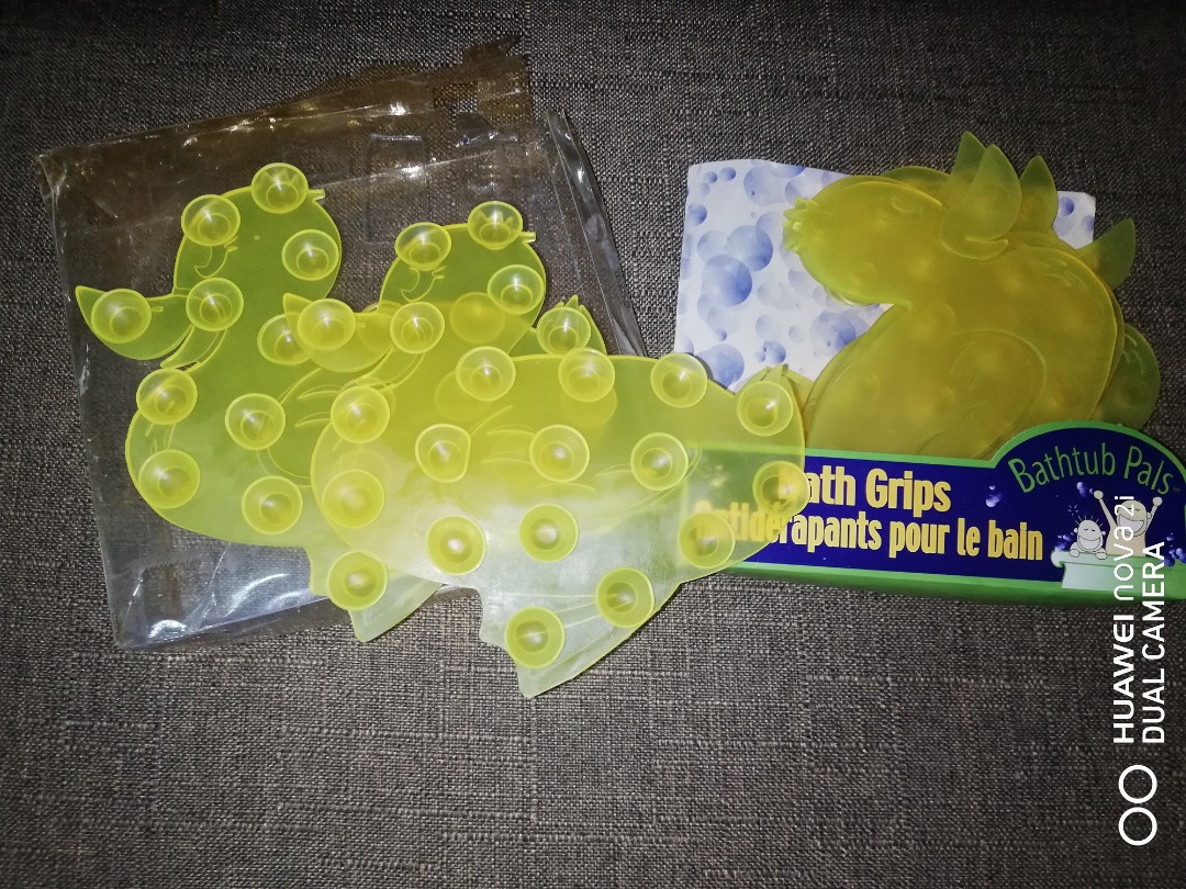 Rubber Ducks Bath Grips, Babies & Kids, Bathing & Changing, Bathtub