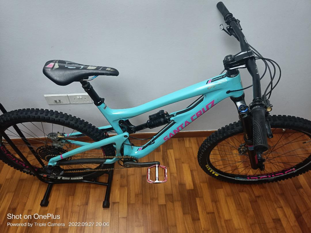 Santa Cruz Nomad C V3 Sz L 27.5 MTB Sports Equipment Bicycles