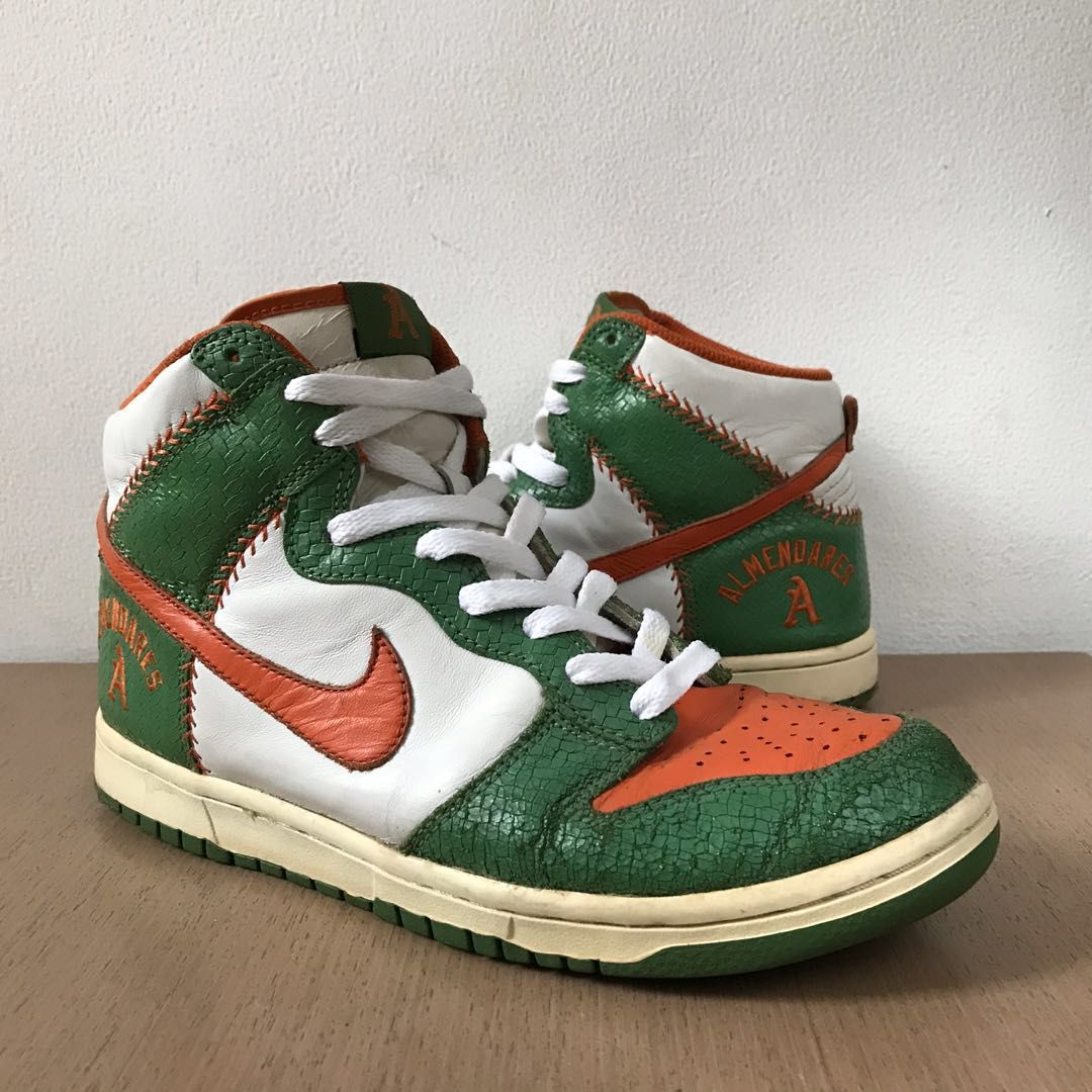 nike almendares