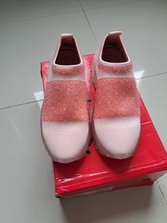 Sepatu Tracce