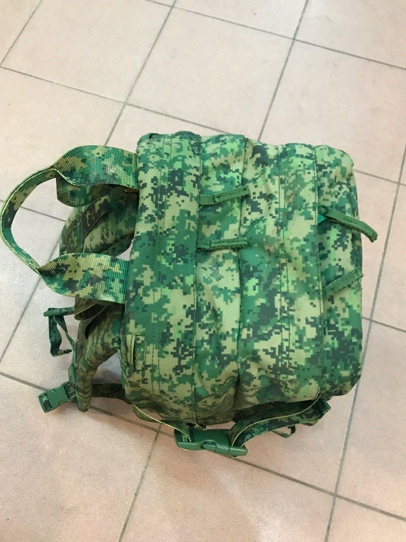 Singapore Army backpacks / beg askar SAF, Men's Fashion, Bags, Backpacks on Carousell
