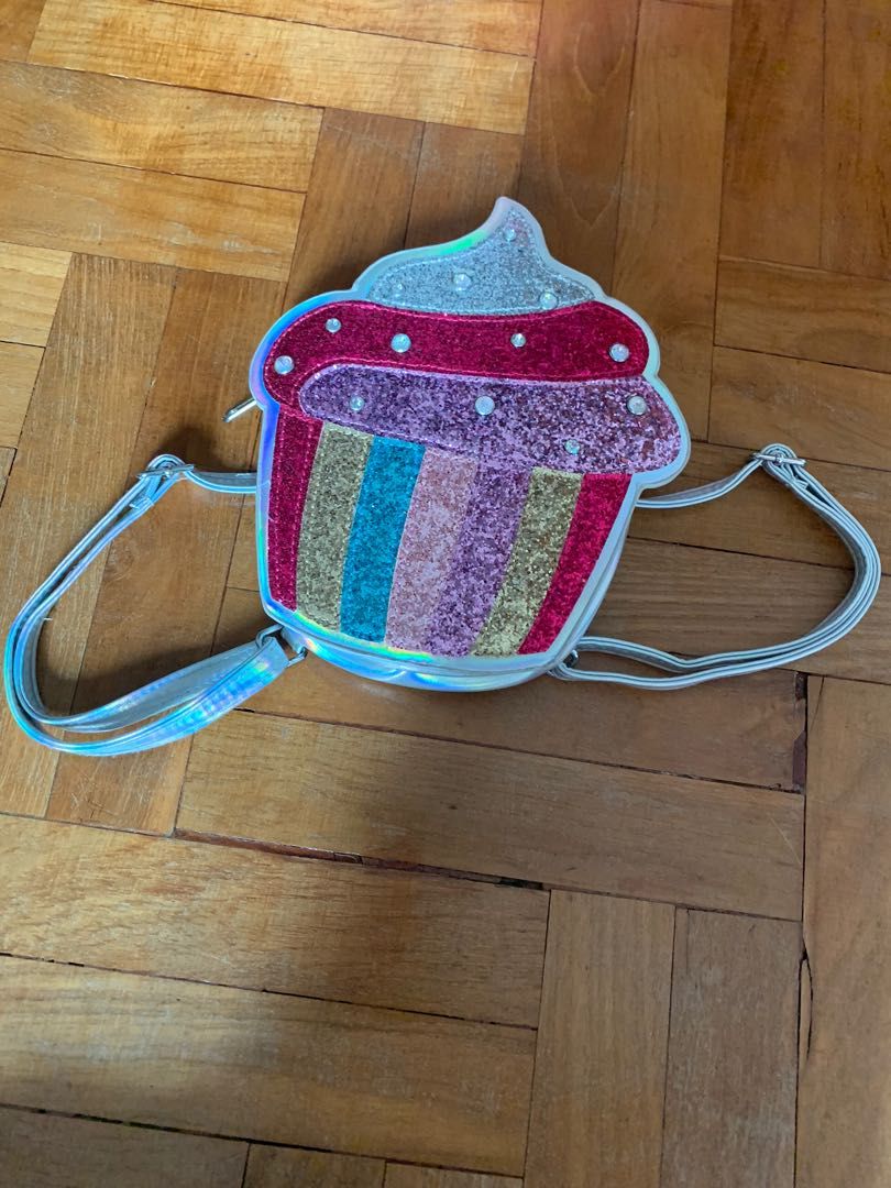 Small toddler bag pack (Category: Babies & Kids Fashion) located in Singapore. Submitted by sobsid (Listing ID 1199560581, Image 1). Description: Toddler bag.
