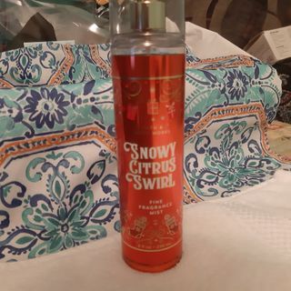 Snowy Citrus Swirl Mist