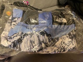 （分類：）位於 。 由 mickeybrick 提交（商品編號 1199589768，圖片 1）。簡介： 。