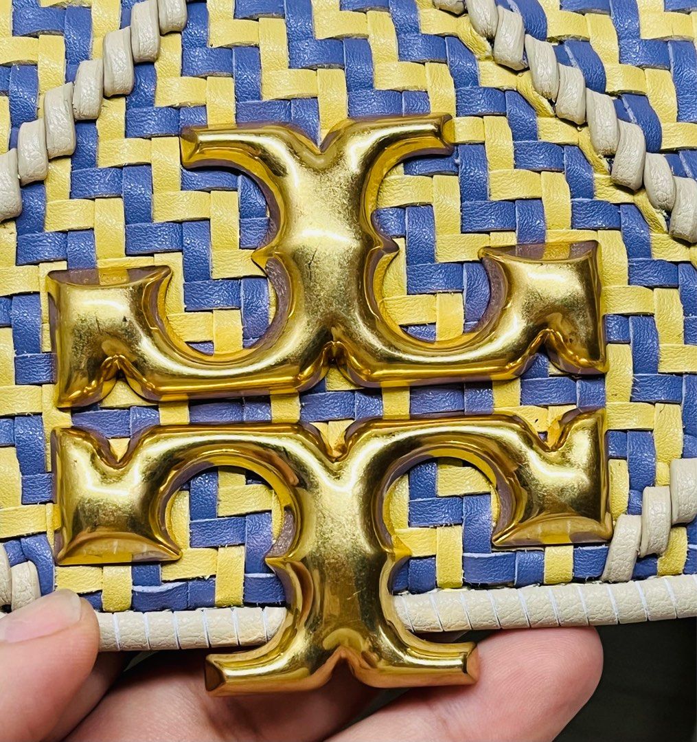 TORY BURCH ELEANOR SMALL (Category: Luxury Bags & Wallets) located in Dagupan City. Submitted by luckyluxbyemgee (Listing ID 1199577246, Image 3). Description: AUTHENTICITY GUARANTEED 100% MONEYBACK IF PROVEN FAKE BRAND NEW Nastock lang hindi pa nagamit Really match your OOTD Eleanor Multi Diamond Woven Small Convertible Bag W/ Dustbag and tag card Can provide more pics PM me po..