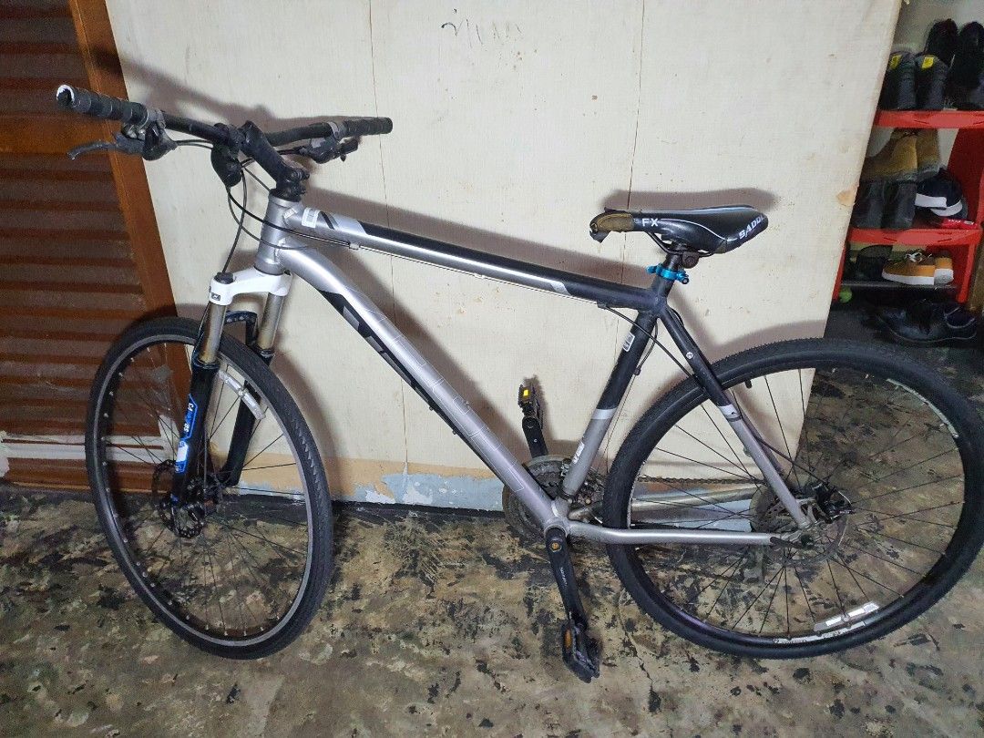 Trek 8.3 ds gary fisher collection hybrid bike