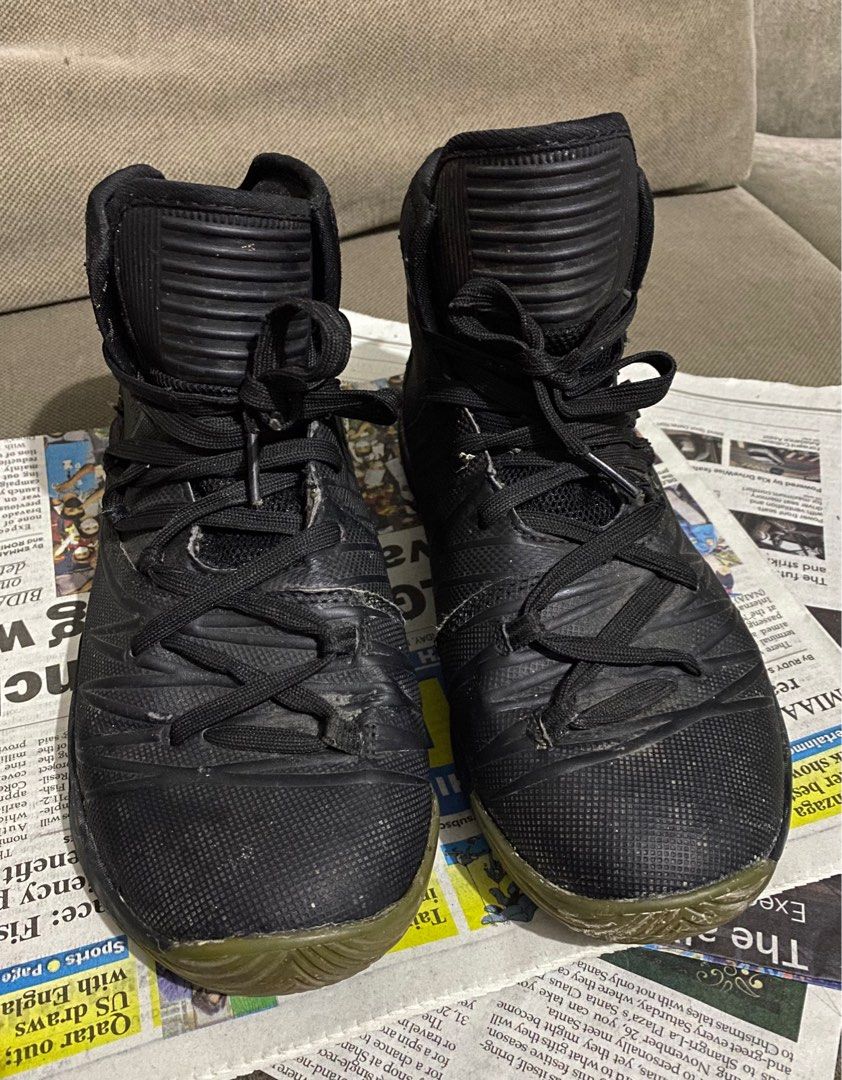 Curry 5 hotsell triple black