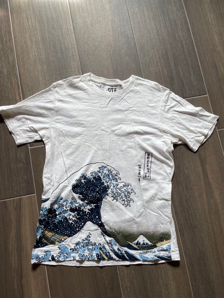 Uniqlo hokusai blue graphic wave tee, Men's Fashion, Tops & Sets