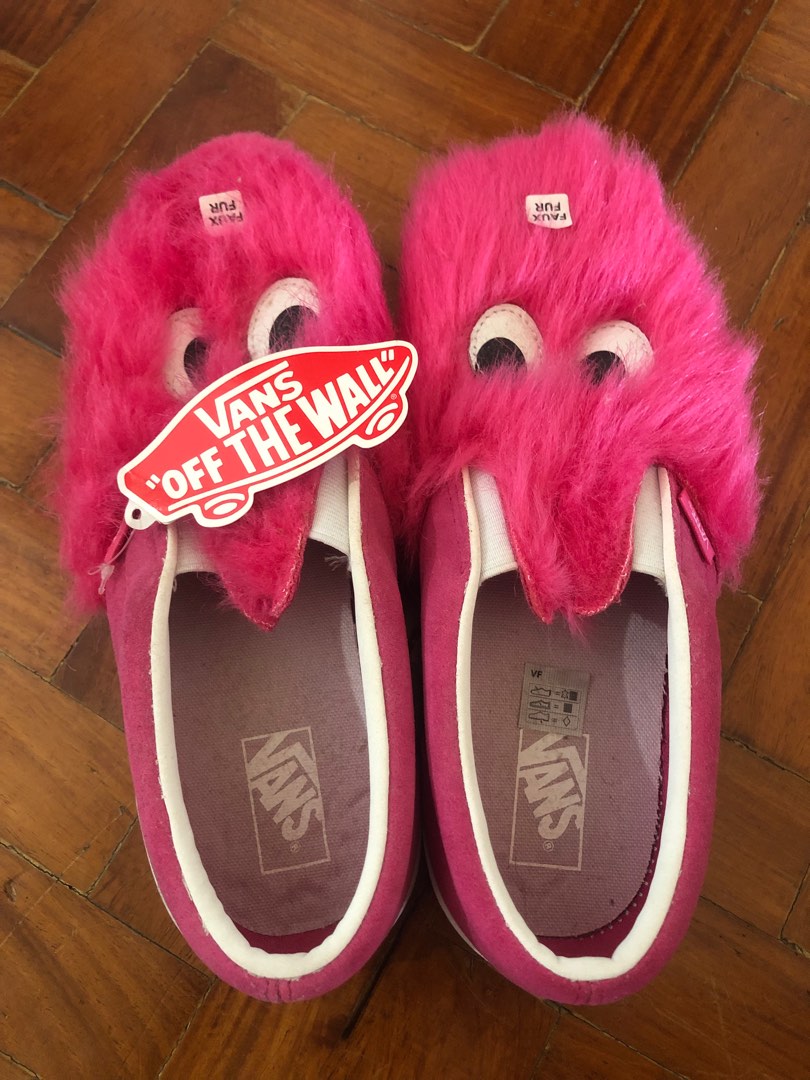 Pink vans outlet with fur