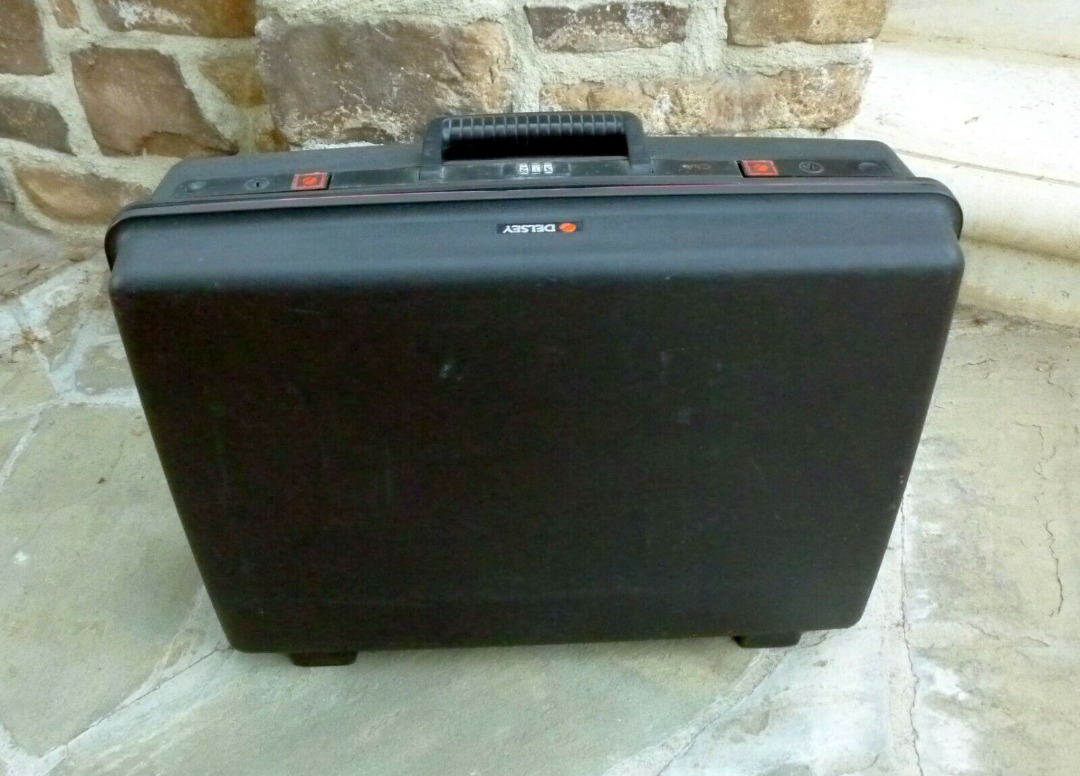 Vintage Delsey Large Suitcase Hardcase Hobbies Toys Travel