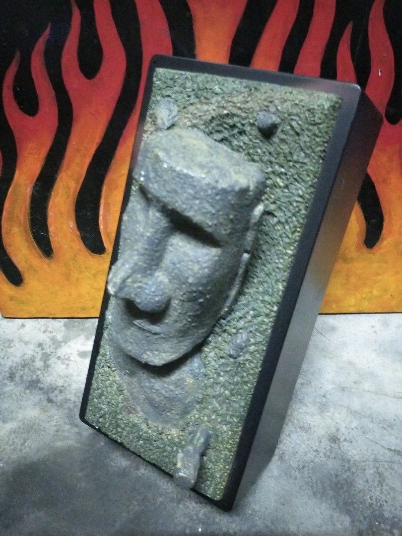 Vintage Easter Island Moai Tissue Dispenser, Hobbies & Toys