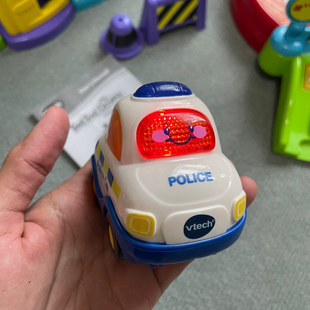 Vtech Police Station Toot toot Drivers Go Go Smart Wheels, Hobbies