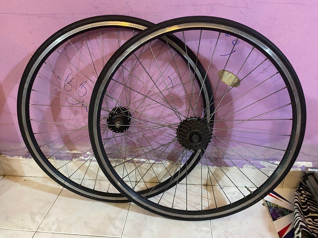 700c wheel with 7 speed cassette clearance
