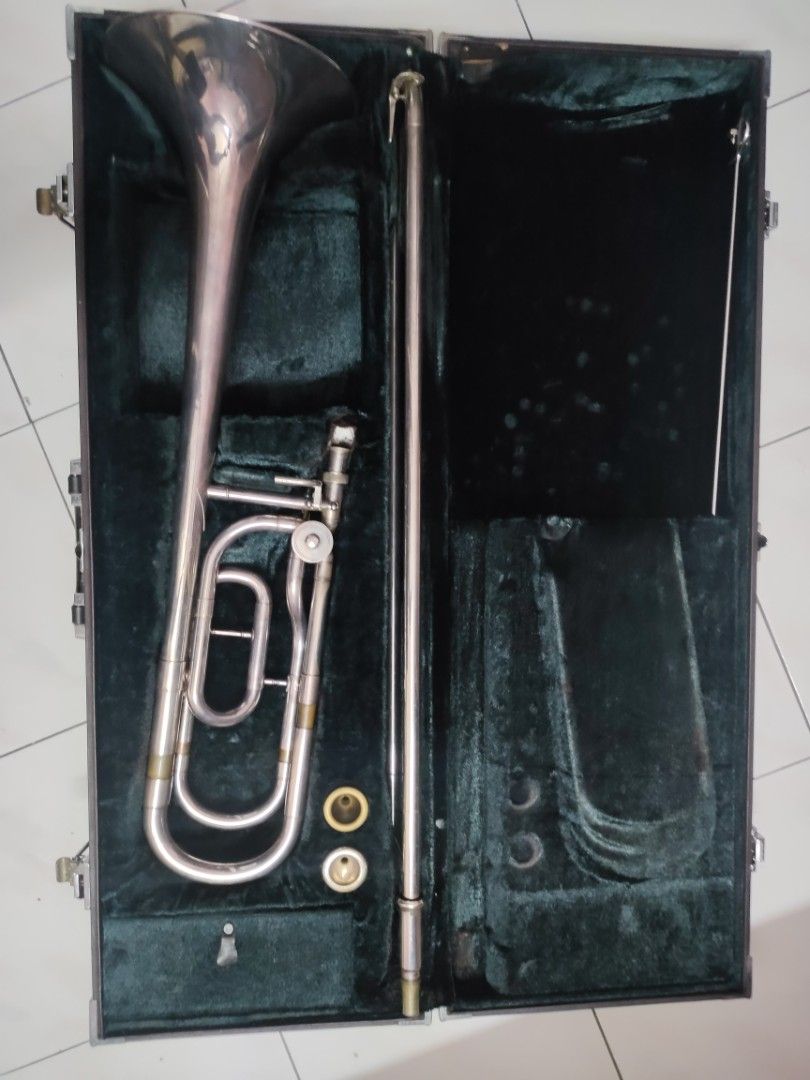 YAMAHA YSL646 ProSeries Tenor Trombone, Hobbies & Toys, Music & Media