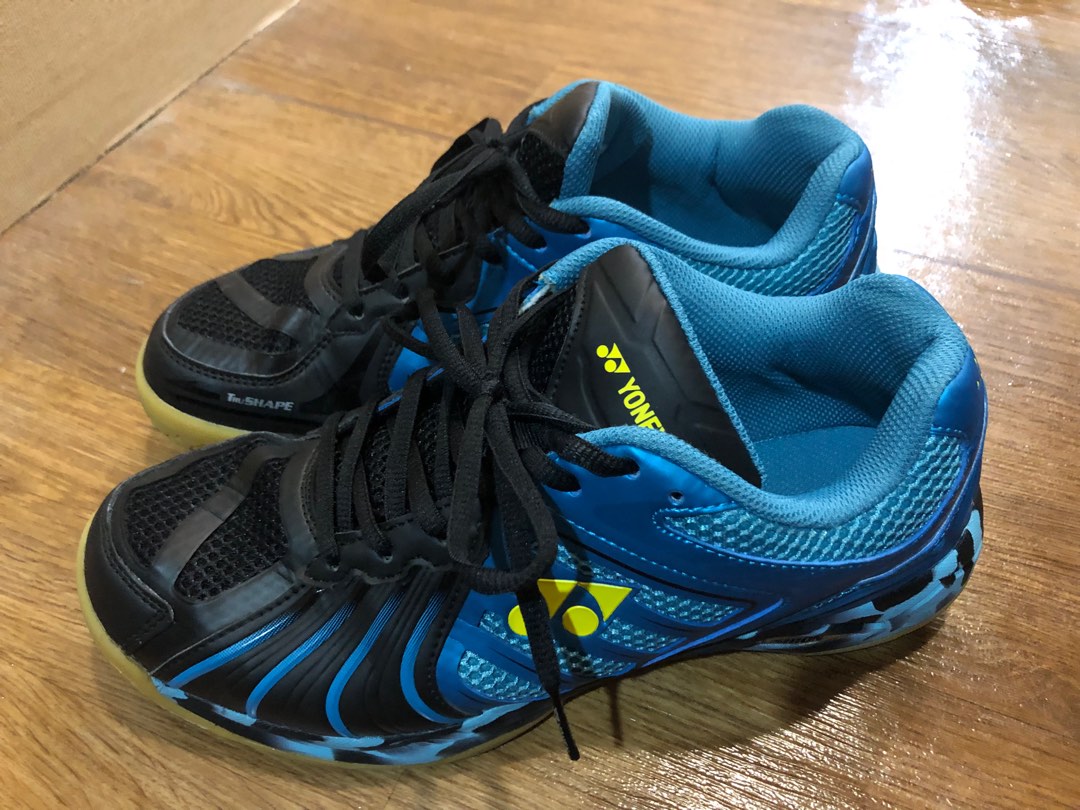 Yonex badminton shoes discount super ace light