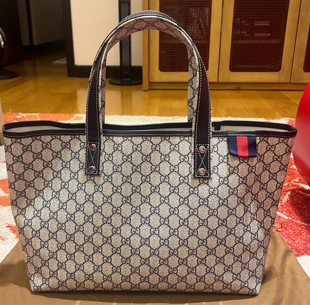 100% Authentic Gucci GG Supreme Monogram Sac Plat Unisex Tote Bag 💼,  Women's Fashion, Bags & Wallets, Tote Bags on Carousell