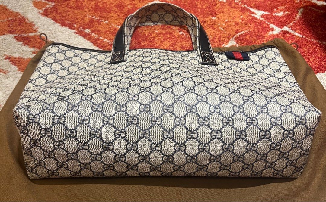 100% Authentic Gucci GG Supreme Monogram Sac Plat Unisex Tote Bag 💼,  Women's Fashion, Bags & Wallets, Tote Bags on Carousell