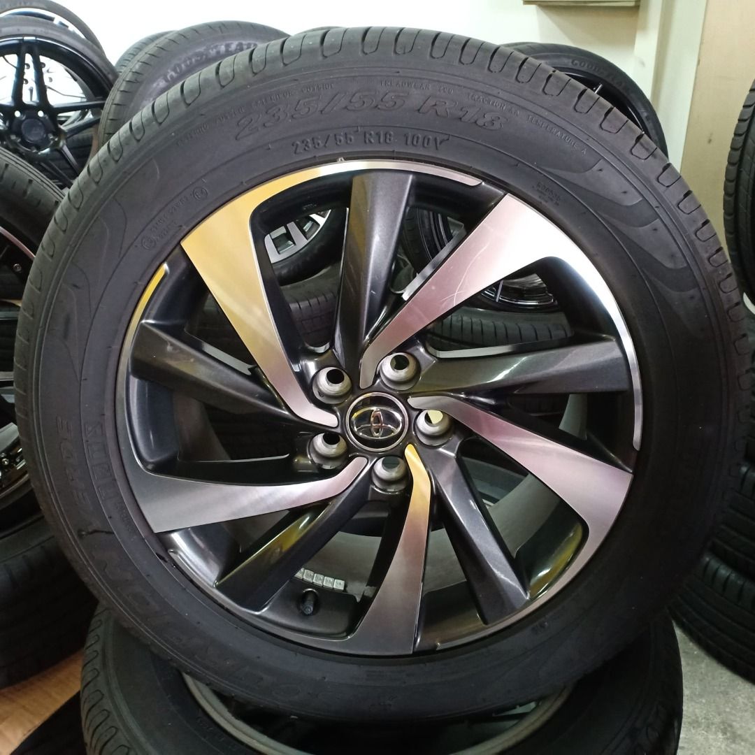 18" Toyota Harrier Original rims & P7 tyres, Car Accessories, Tyres