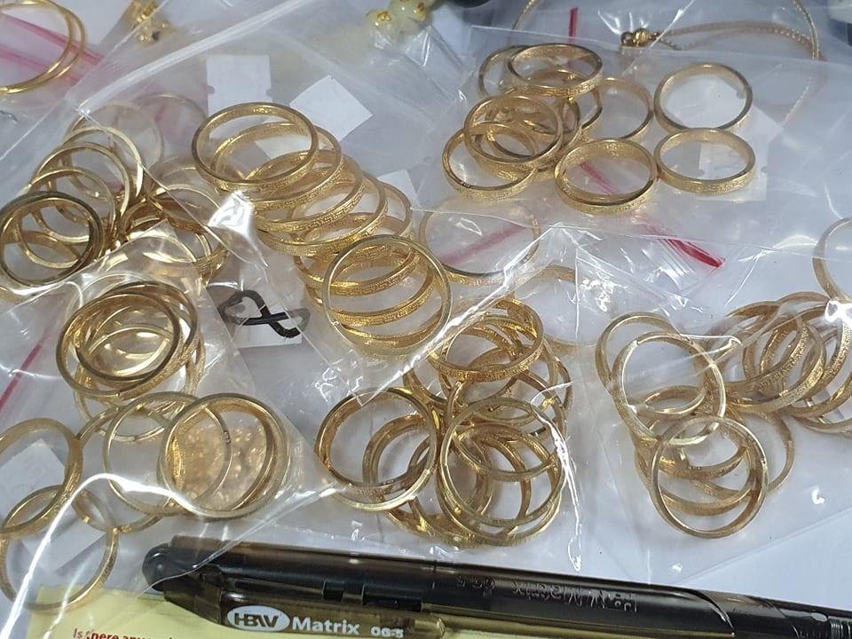 Fendi bond ring clearance