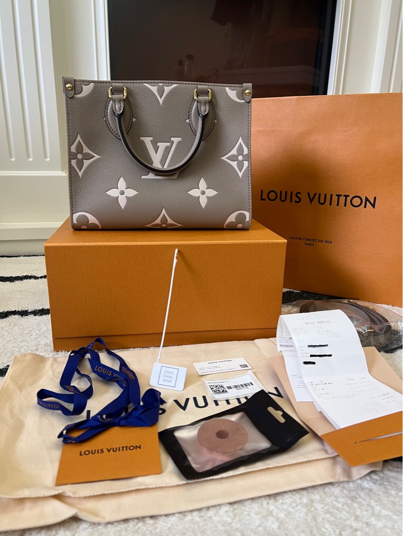 2022 🦄 LOUIS VUITTON PM On the Go OTG PM Size in Dove Tourtourelle Creme  Combo ✨ Authentic LV, Luxury, Bags & Wallets on Carousell