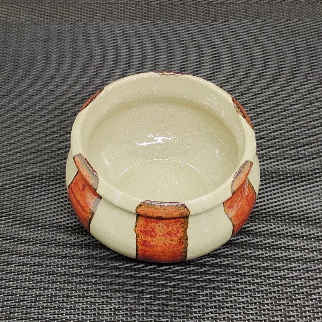 2pcs Stoneware Mini Pots (Category: Coffee & Tea Tableware) located in Cabuyao City. Submitted by mamezaraph (Listing ID 1199649281, Image 3). Description: 🌷 2pc set stoneware Mini pots 🌷 Can be used as a plant pot for cacti and succulents 🌷 We can drain holes if needed, just let us know via DM 🌷 10cm wide x 5.5cm tall 💖 Actual photo/s shown. Please manage your expectation. Check the photo/s for flaws if there are any. You may request additi
