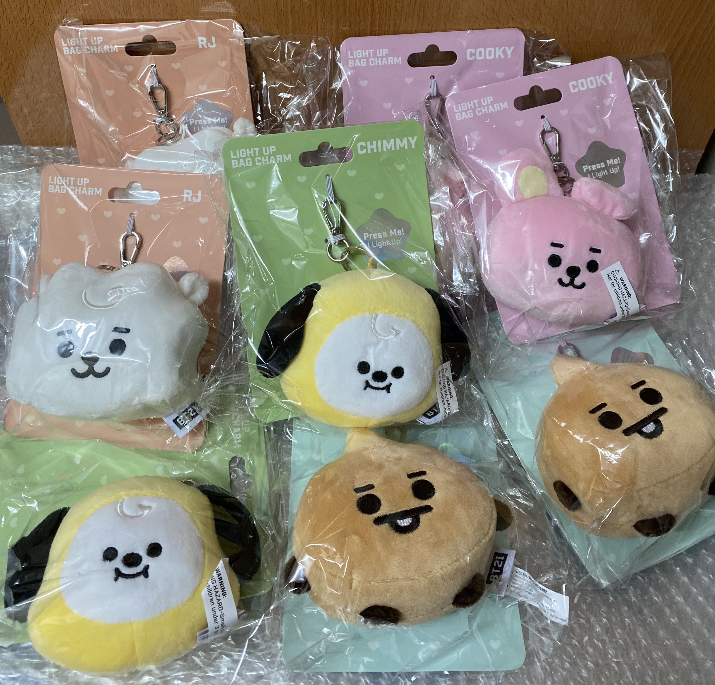 全新現貨BT21 Baby Lighting Face Keyring (Cooky/ Shooky/ RJ