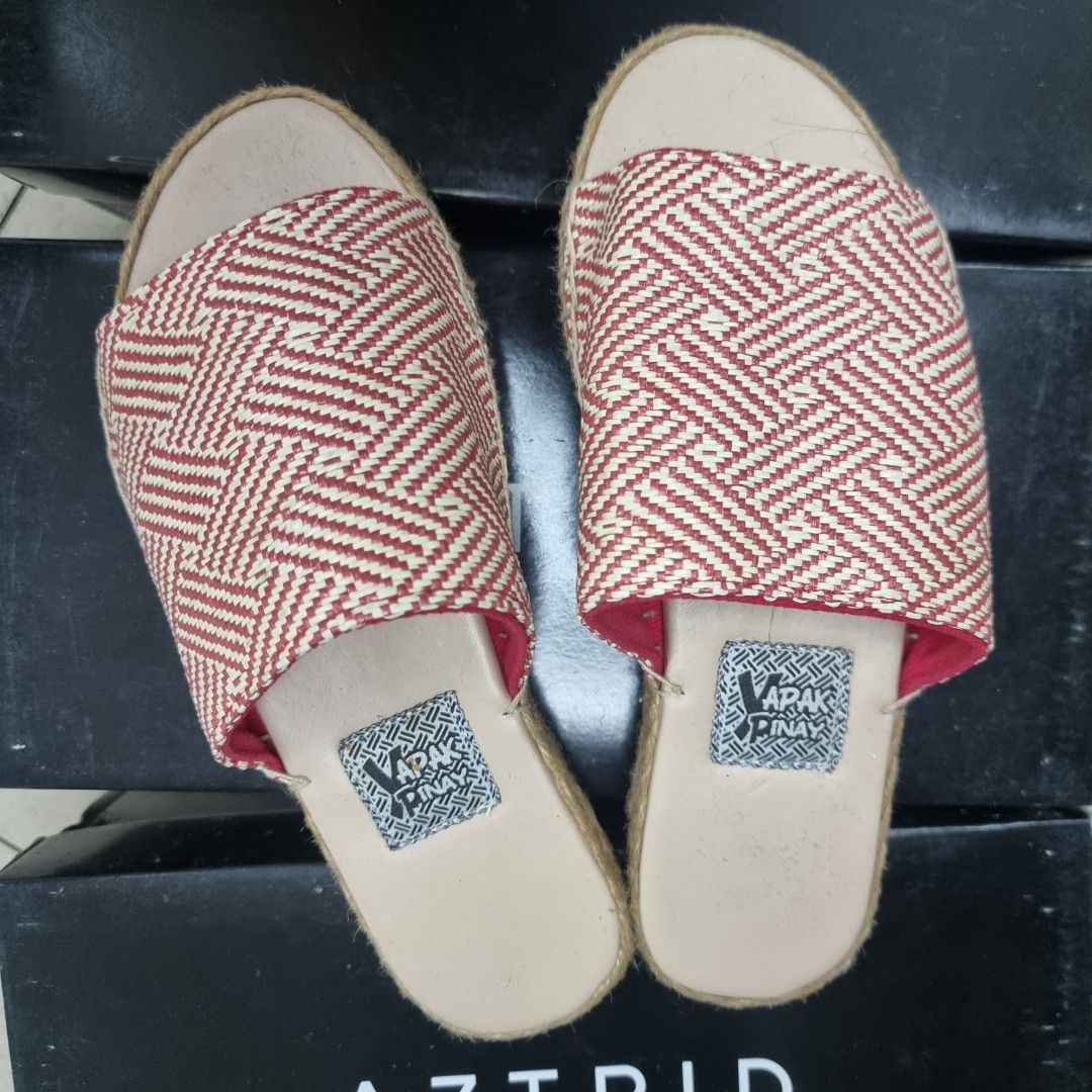 ABACA Slippers, Women's Fashion, Footwear, Flats & Sandals on Carousell