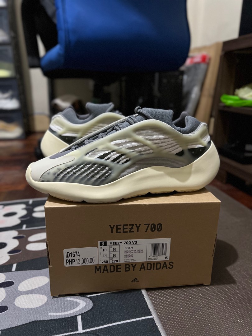 yeezy salt 700 on feet