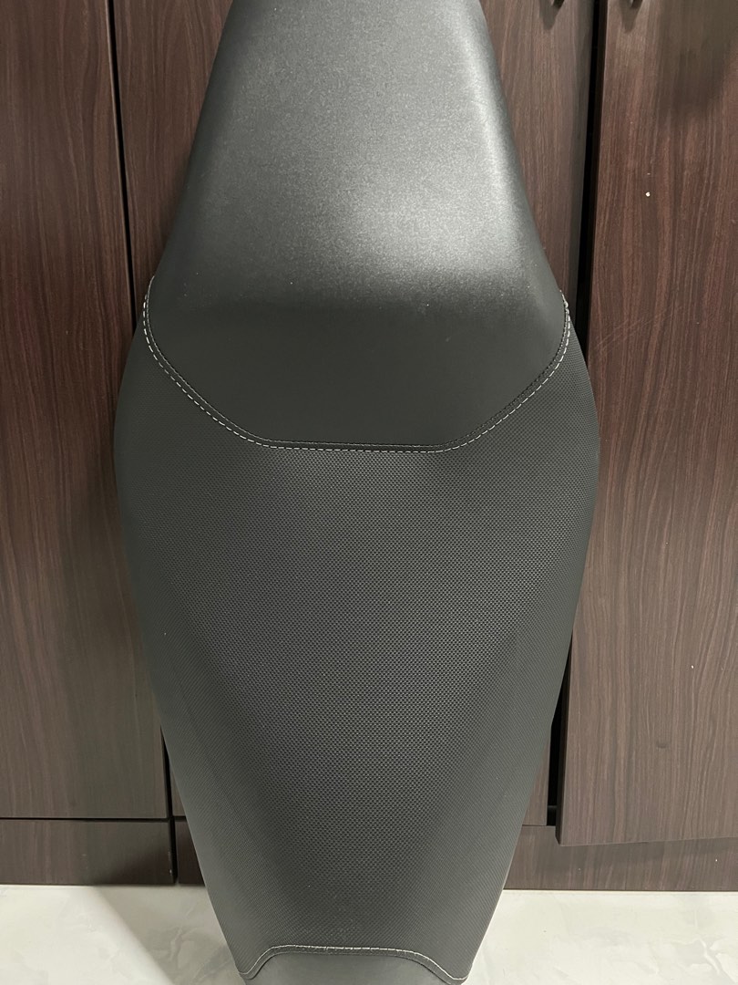 Aerox seat, Motorcycles, Motorcycle Accessories on Carousell