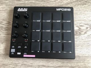 Akai MPD218 Midi Pad Controller