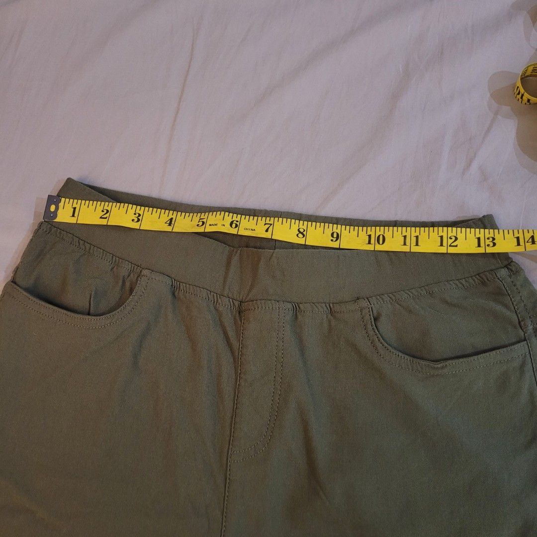 Army Green Stretchy Jeggings (Category: Other Bottoms) located in Castillejos. Submitted by rr.rocco (Listing ID 1199719531, Image 3). Description: .