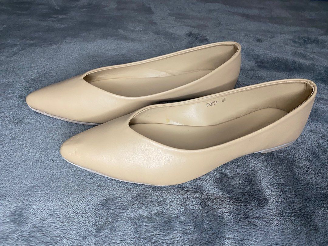 Aztrid Freya Nude Leather (Category: Flats & Sandals) located in Paranaque City. Submitted by annie.farrag (Listing ID 1199685108, Image 3). Description: .