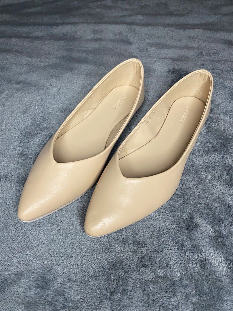 Aztrid Freya Nude Leather (Category: Flats & Sandals) located in Paranaque City. Submitted by annie.farrag (Listing ID 1199685108, Image 2). Description: .