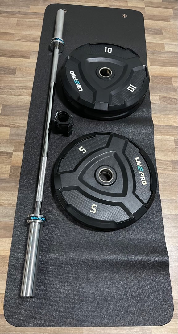Barbell and plates, Sports Equipment, Exercise & Fitness, Weights