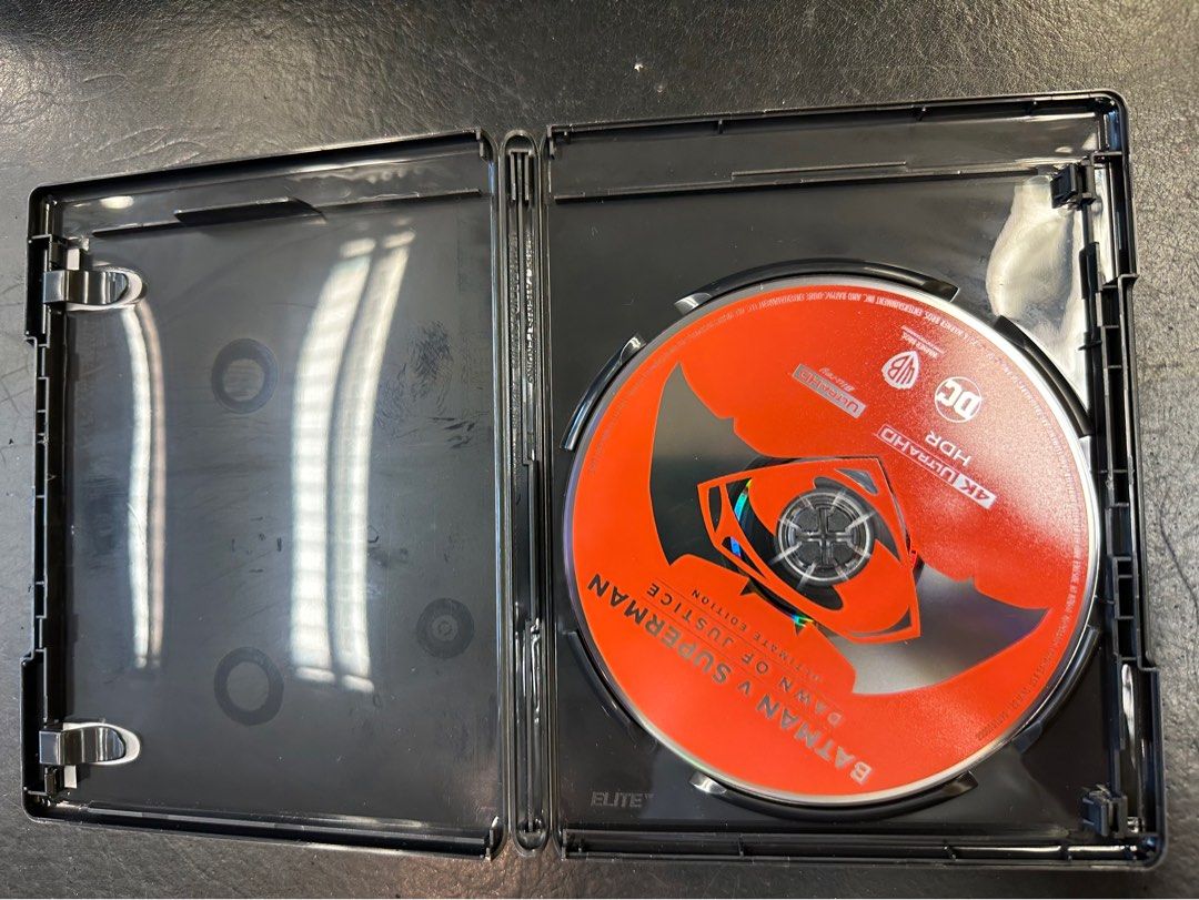 Batman vs Superman 4K Blu Ray 廣東話字幕 藍光, 興趣及遊戲, 音樂樂器 & 配件, 音樂與媒體 CD 及