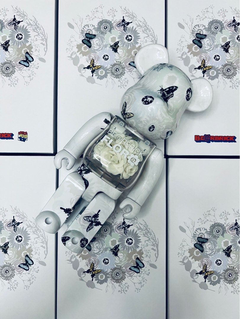 現貨」BE@RBRICK BEARBRICK FLORA #2 White 400％, 興趣及遊戲, 玩具 ...