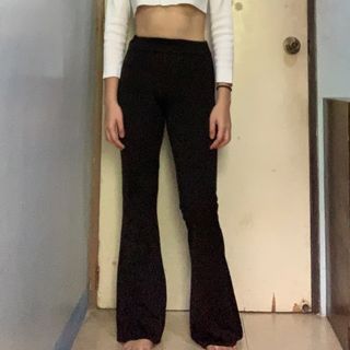 (Category: ) located in . Submitted by zia.declutters (Listing ID 1199709406, Image 1). Description: .