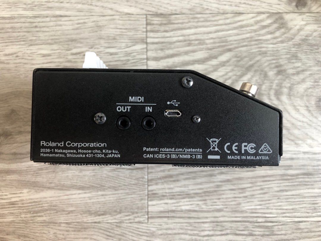 BOSS EQ200 Graphic Equalizer Pedal EQ Guitar EQ200, Hobbies & Toys