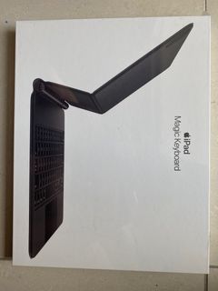Brand New Black Magic Keyboard for ipad pro 11 and ipad air