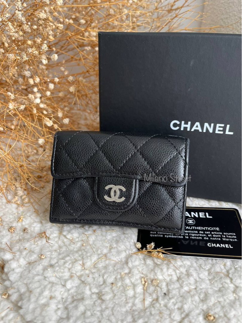 GottliebpaludanShops Revival  Креми сонцезахисні Patent chanel  Black  Patent Chanel Caviar Boy Trifold Wallet