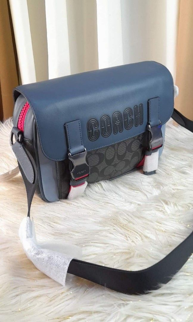 Coach Track Crossbody In Colorblock (Category: Luxury Bags & Wallets) located in Mandaluyong City. Submitted by shop_0n_the_spot (Listing ID 1199758039, Image 3). Description: 💯% GUARANTEED ORIGINAL & BRAND NEW. 📌 OnH@nd 🇵🇭 Pinas 📌 Inclusions: Tag, Care card 📌 Additional Shipping Fee 📌 Cash / Layaway If in DOUBT don’t buy, to save our both time. We are not PLAYING here, we do our BUSINESS. ⬇️ PLEASE READ ⬇️ ⛔ No Down payment, No reservatio