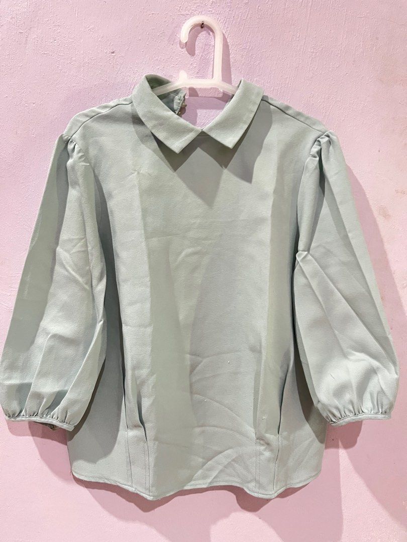 Collared blouse (Category: Blouses) located in Ipoh. Submitted by jeejeehadid (Listing ID 1199639042, Image 1). Description: .