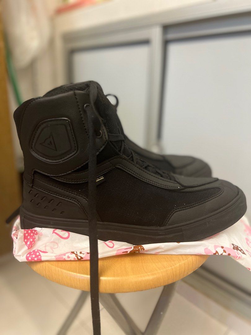 Dainese deals waterproof shoes