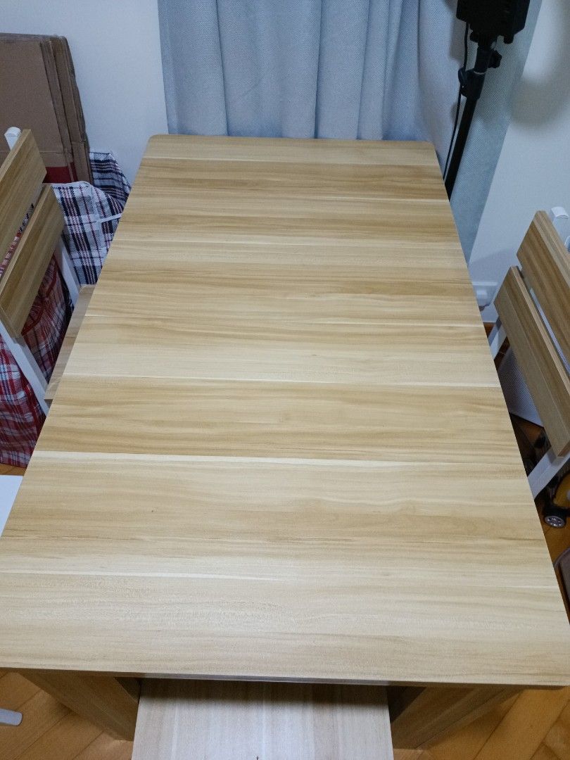Dining Table （分類：桌子）位於 Hong Kong。 由 elfelf67 提交（商品編號 1199772578，圖片 2）。簡介： must go by 30/11。