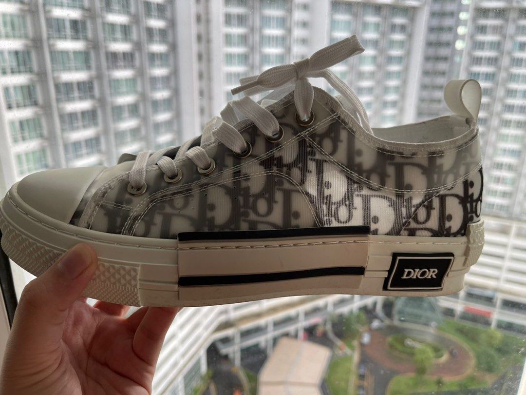 Dior x kaws converse deals