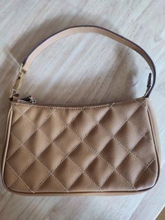 Estee Lauder kili bag